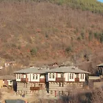 Leshtenski Perli Pensionat 3*