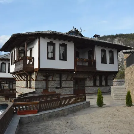 Guest house Leshtenski Perli 3*