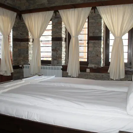 Guest house Leshtenski Perli 3*