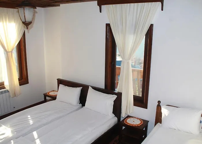 Leshtenski Perli Лещен