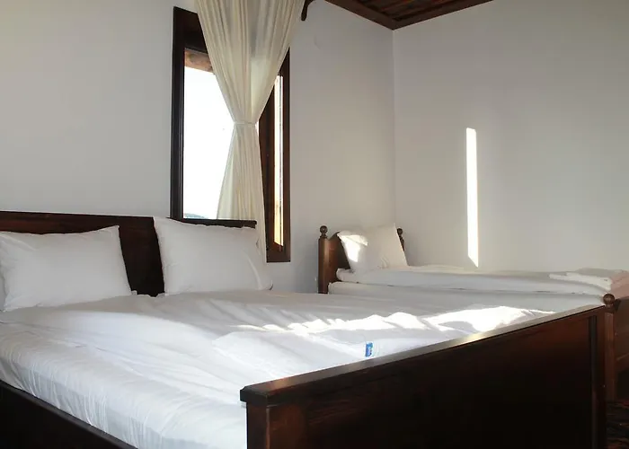 Къща за гости Leshtenski Perli 3*