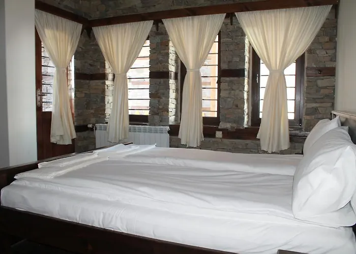 Къща за гости Leshtenski Perli 3*